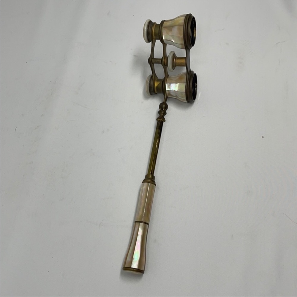Opera Glasses With Mother Of Pearl handle VNTG